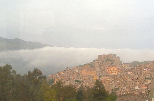 Castello di Caccamo 11.4.06 (79).JPG